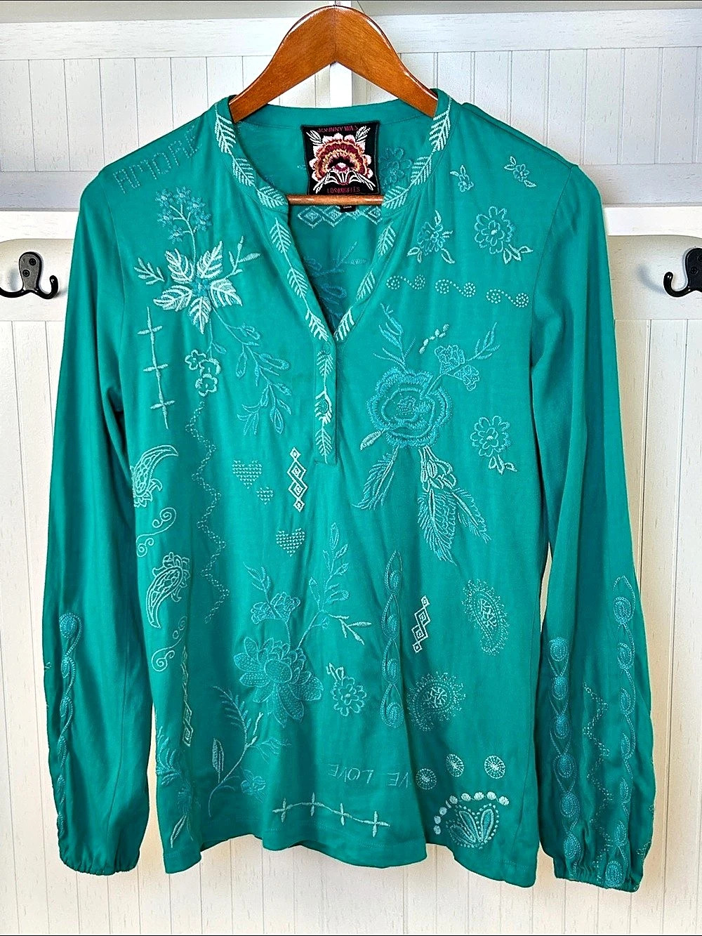 Johnny Was Embroidered Floral Blouse in Green Size Small